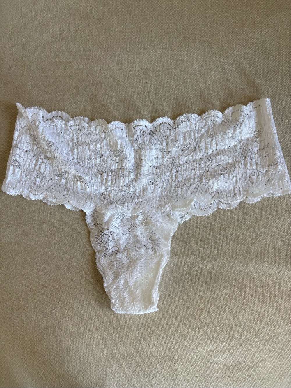Cosabella 3 Lace Cheeky Thongs - Picture 6 of 6